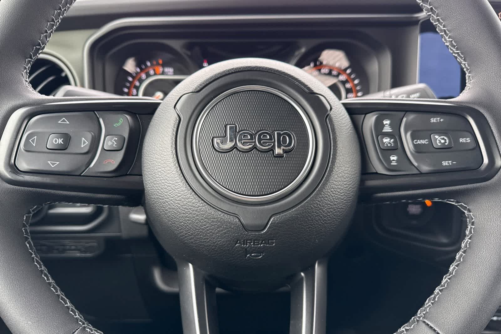 Thumbnail: 2026 Jeep Gladiator - 24