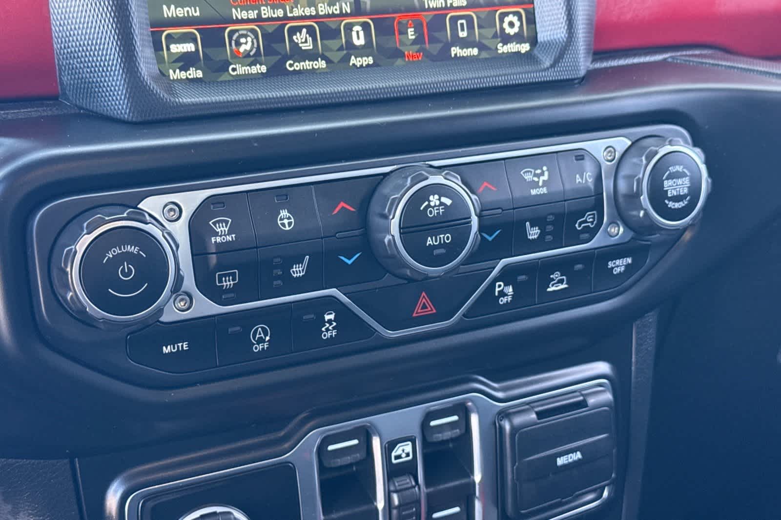 Thumbnail: 2021 Jeep Wrangler - 23