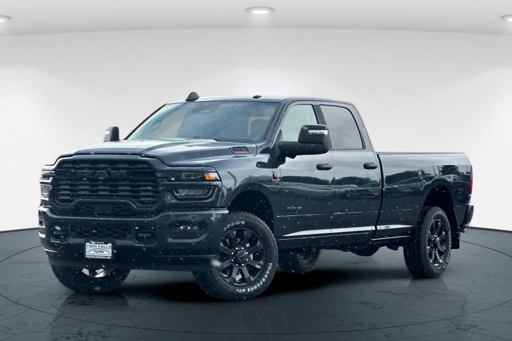 New 2026 Ram 3500 BIG HORN CREW CAB 4X4 8' BOX Pickup