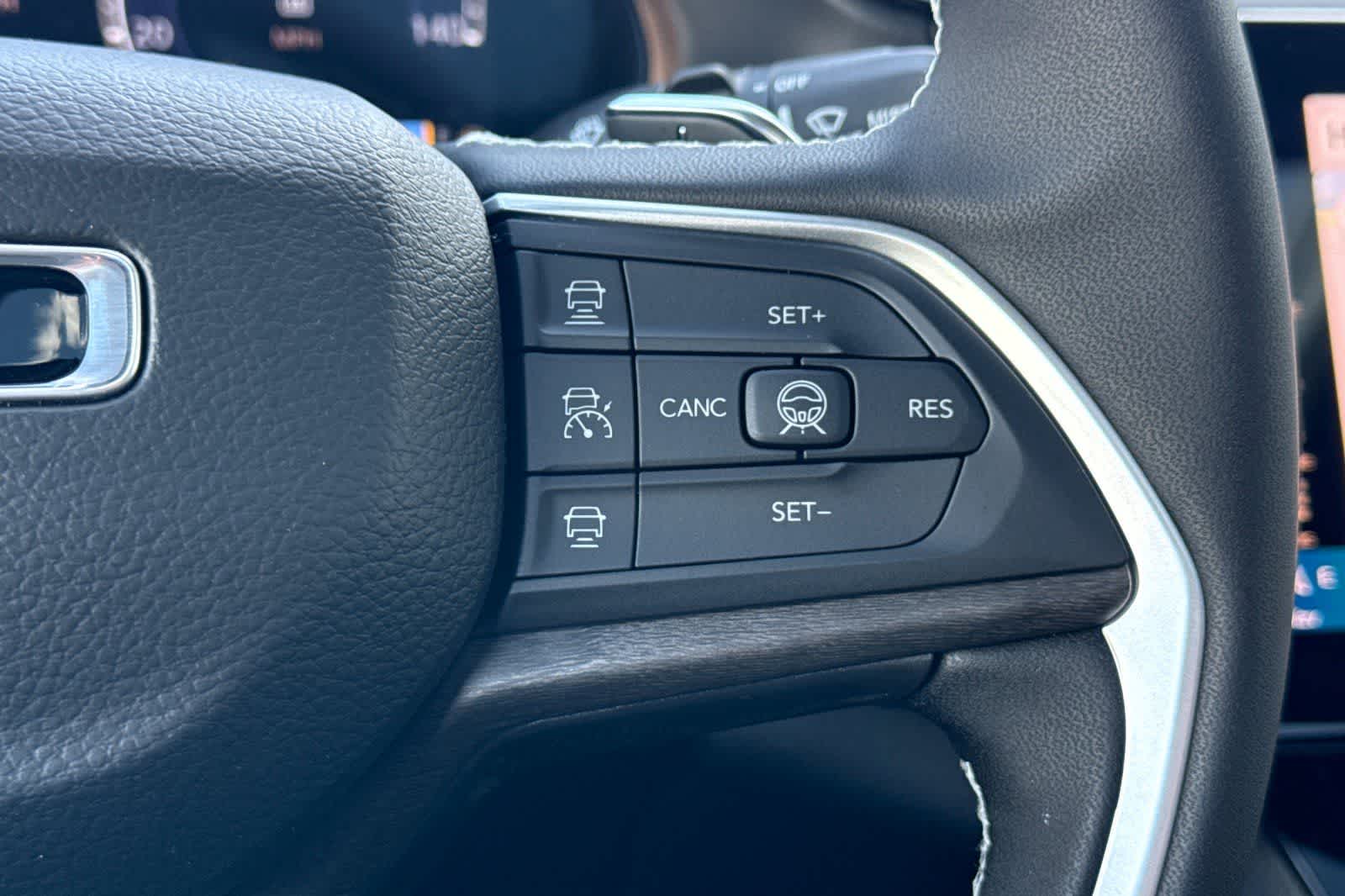 Thumbnail: 2026 Jeep Grand Cherokee - 28