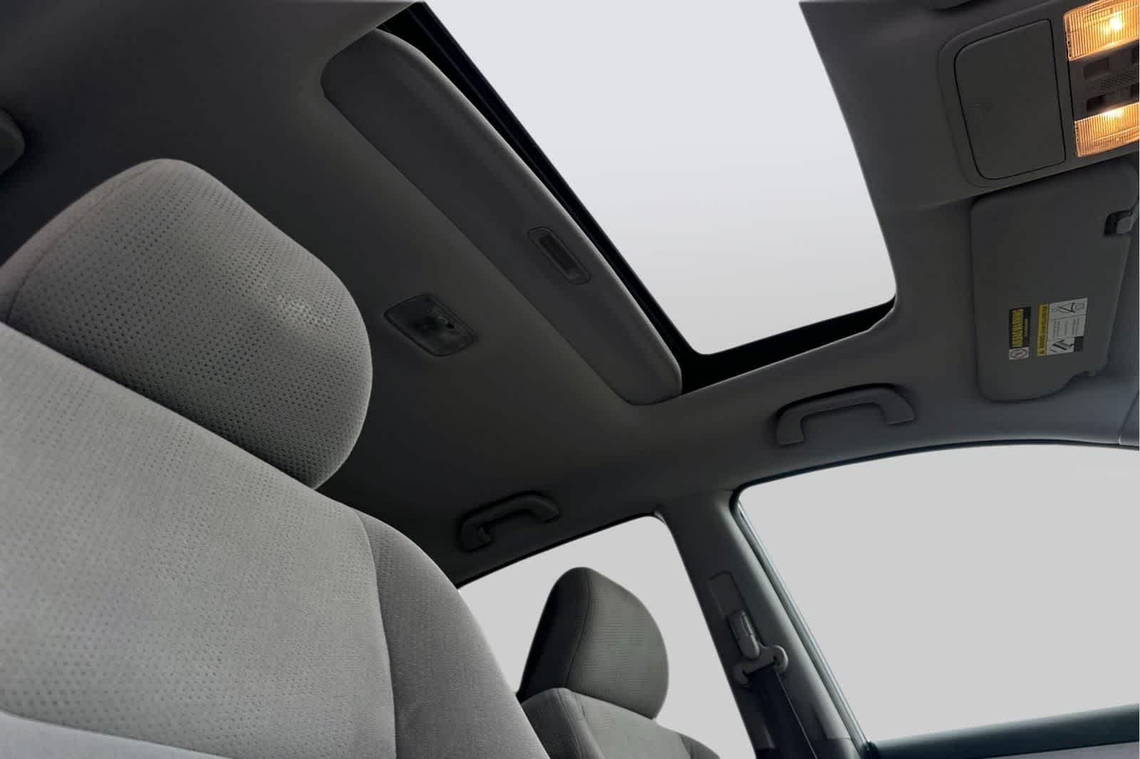 Thumbnail: 2011 Honda CR-V - 17