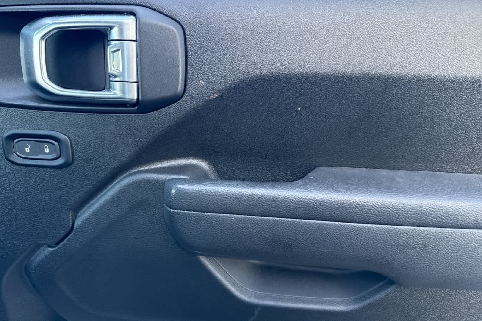 Thumbnail: 2024 Jeep Gladiator - 18