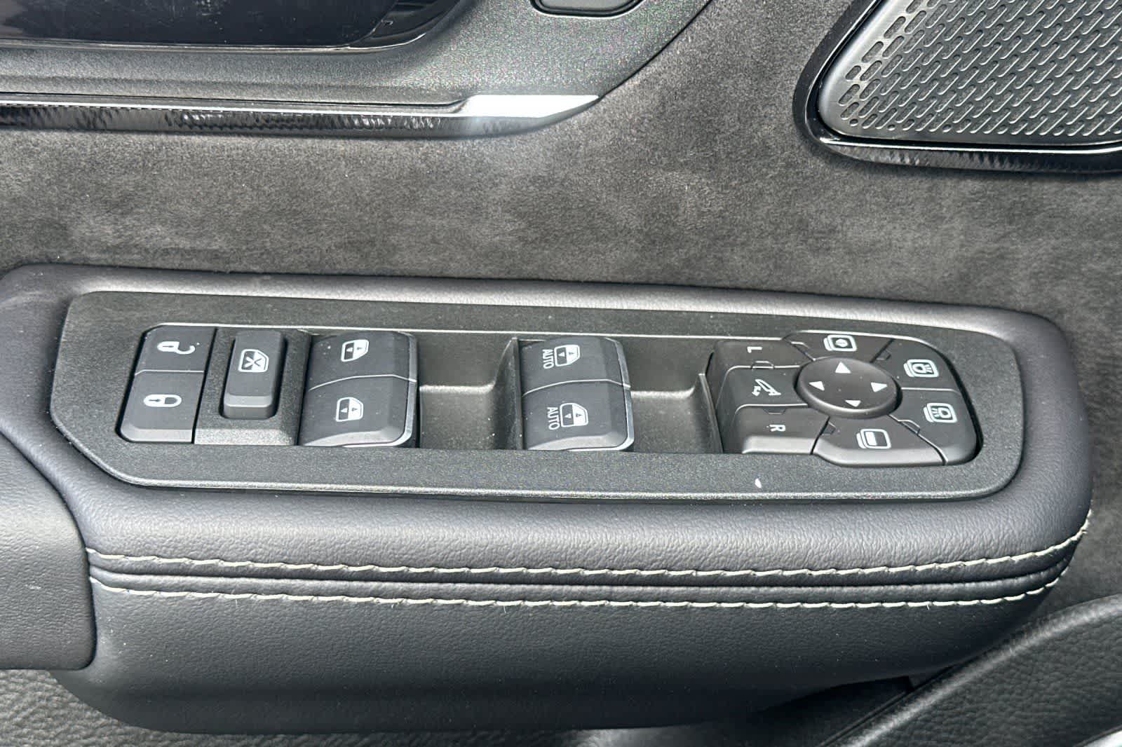 Thumbnail: 2026 RAM 1500 - 13