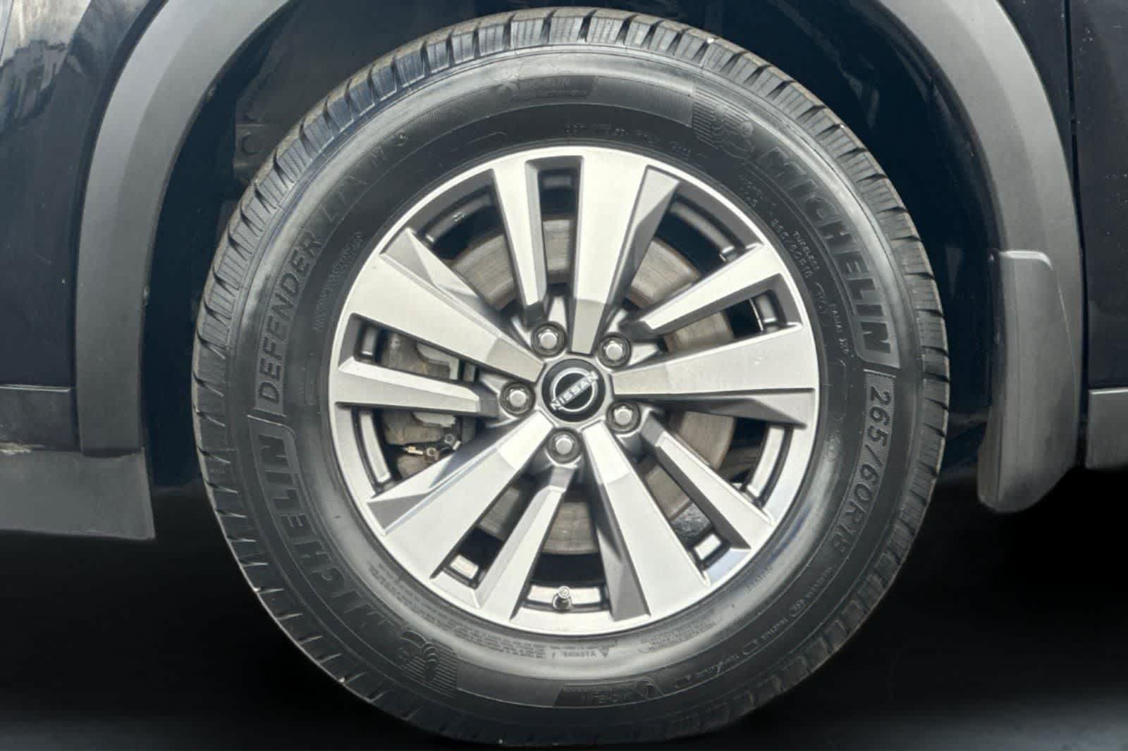 Thumbnail: 2023 Nissan Pathfinder - 32