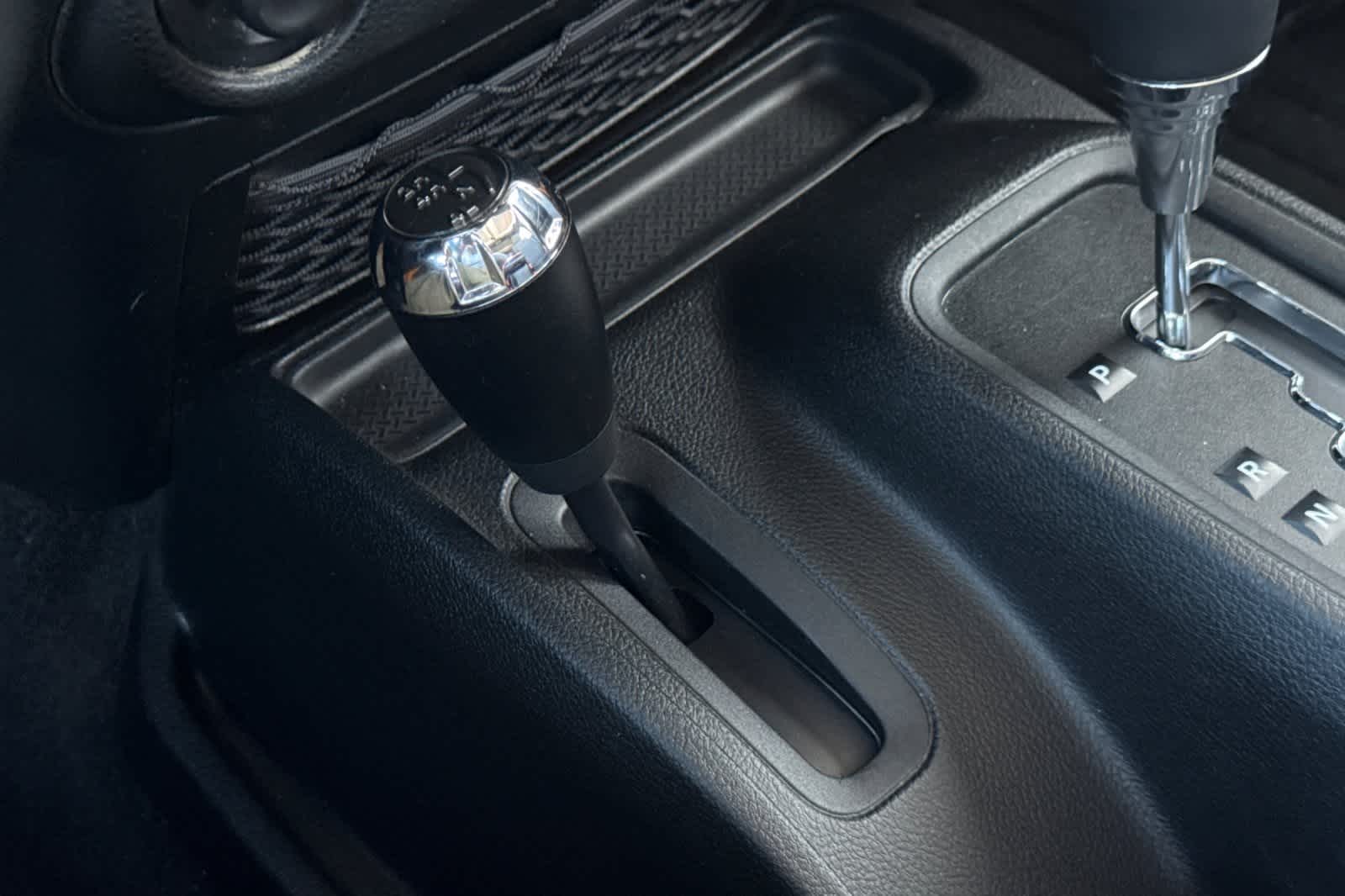 Thumbnail: 2012 Jeep Wrangler - 29