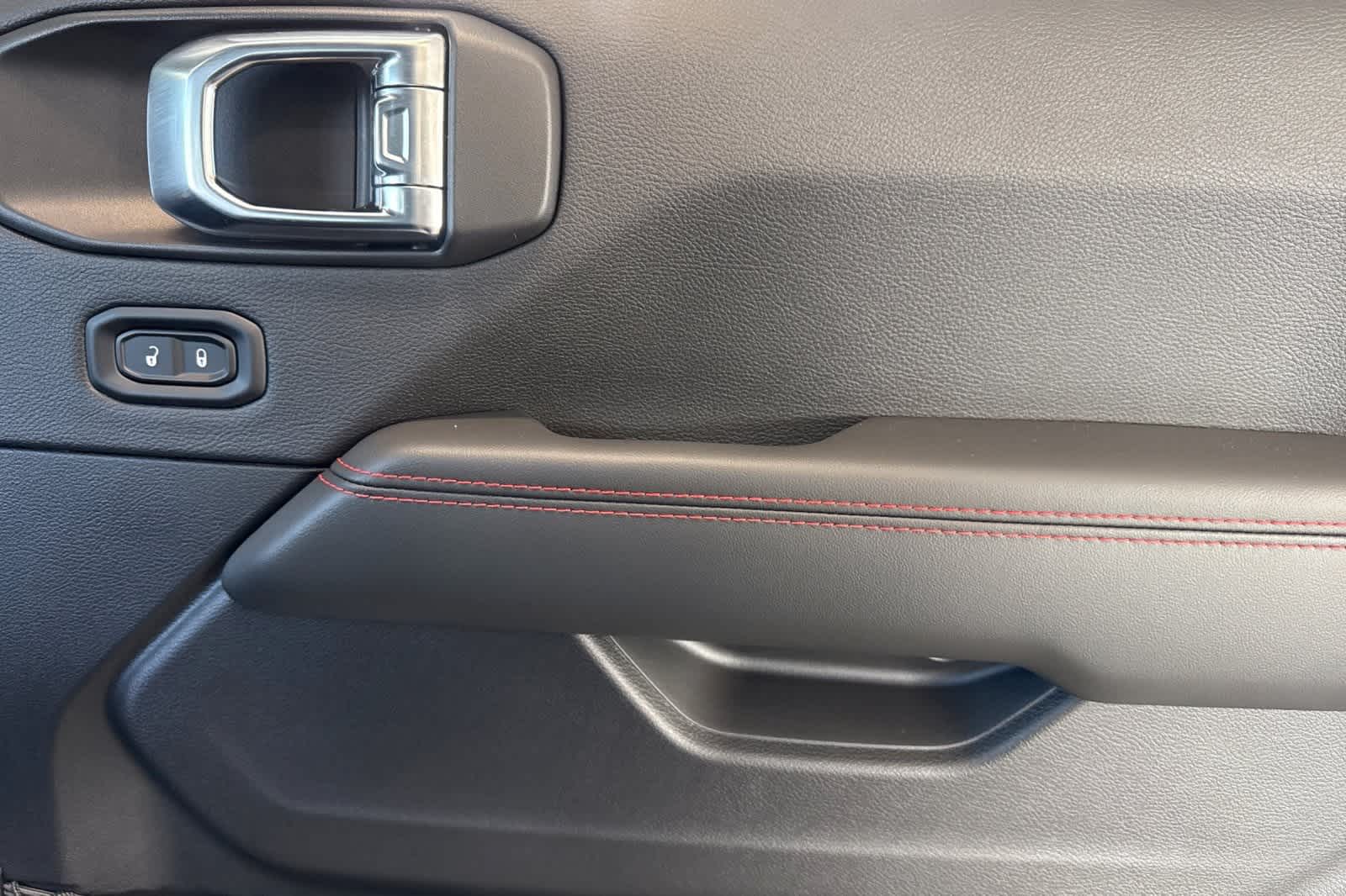 Thumbnail: 2026 Jeep Wrangler - 19