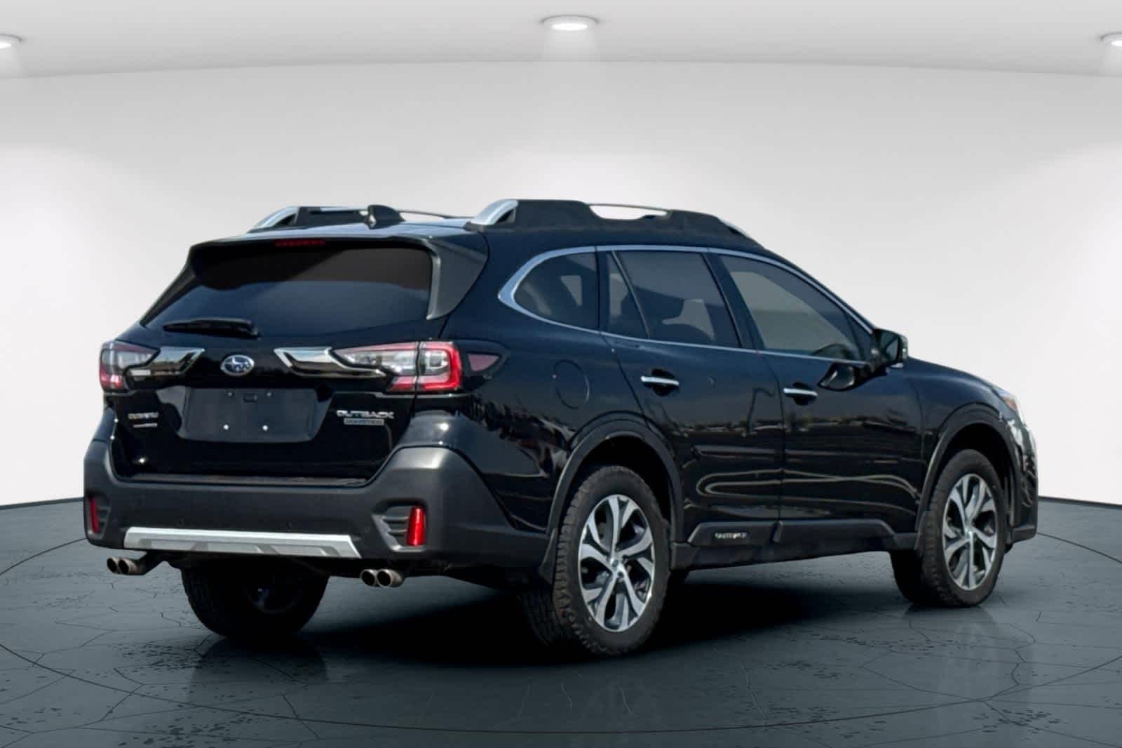 2020 Subaru Outback Touring XT photo 2