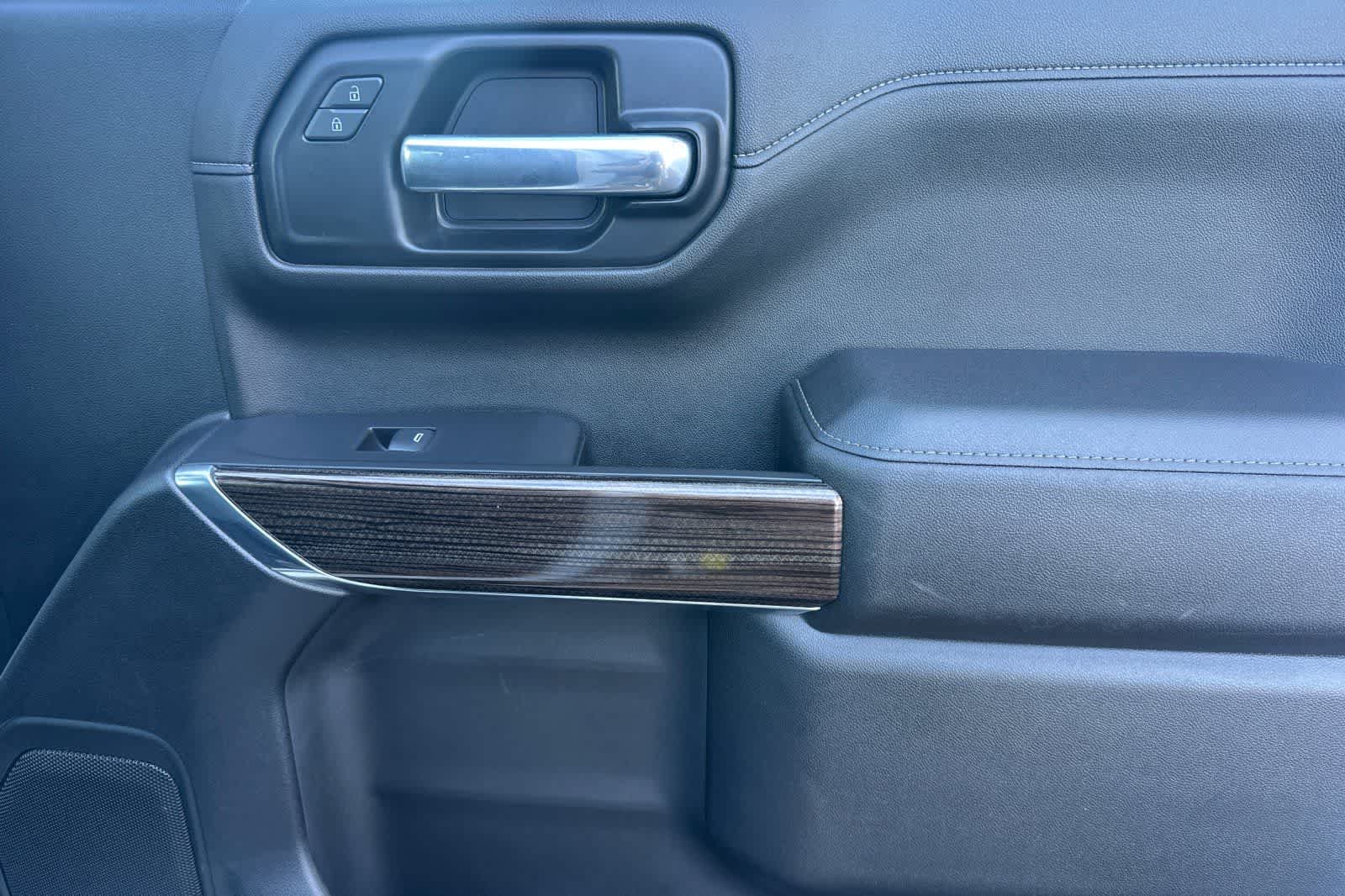 Thumbnail: 2021 Chevrolet Silverado 1500 - 17