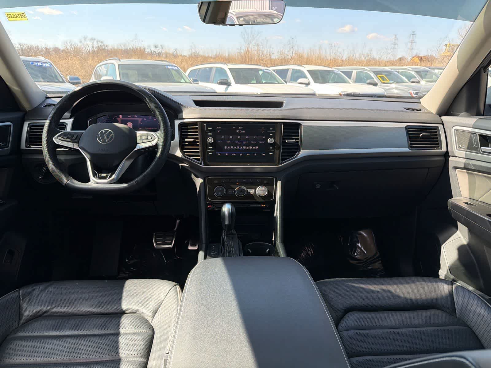 Thumbnail: 2023 Volkswagen Atlas - 10