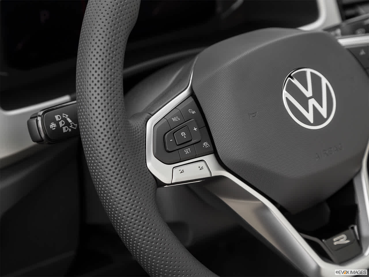 Thumbnail: 2021 Volkswagen Atlas - 16