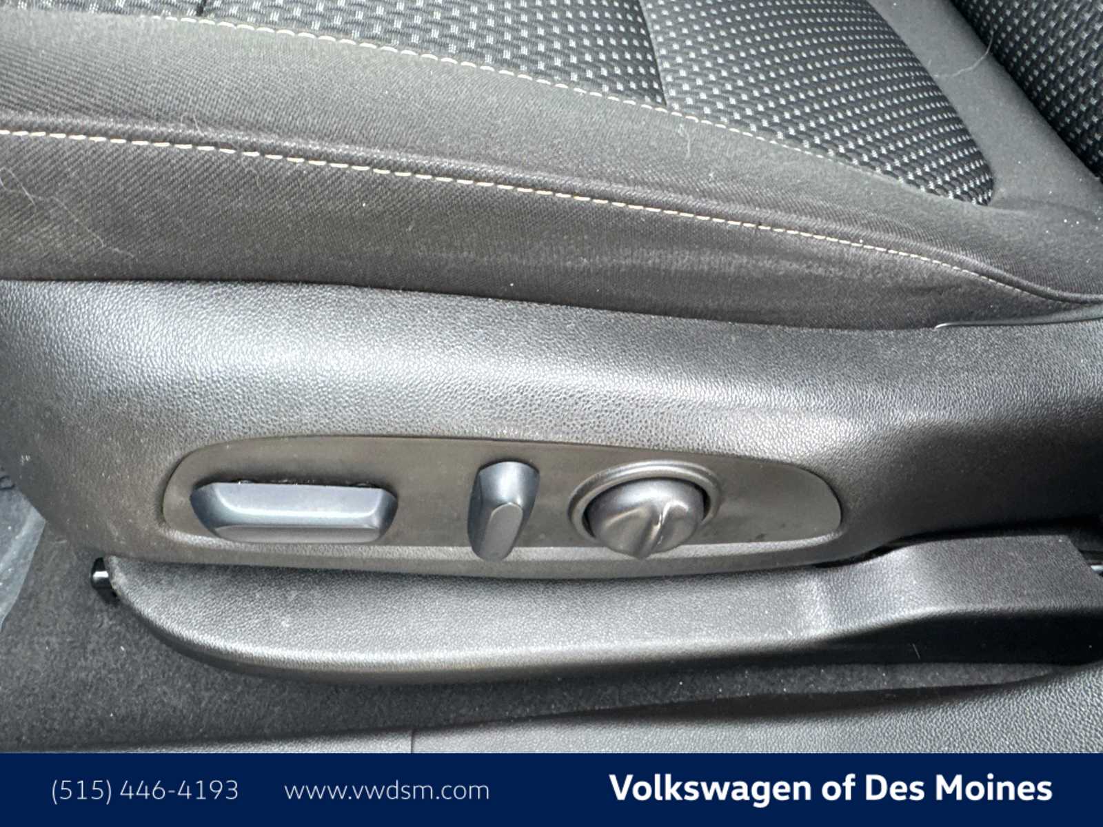 Thumbnail: 2023 GMC Acadia - 24