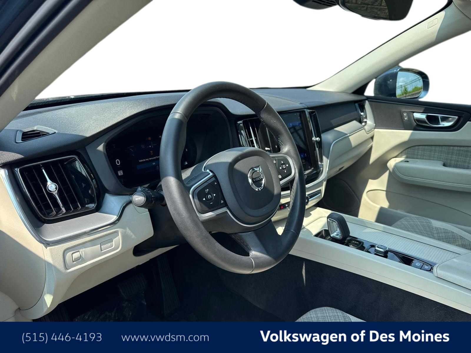 Thumbnail: 2022 Volvo XC60 - 2