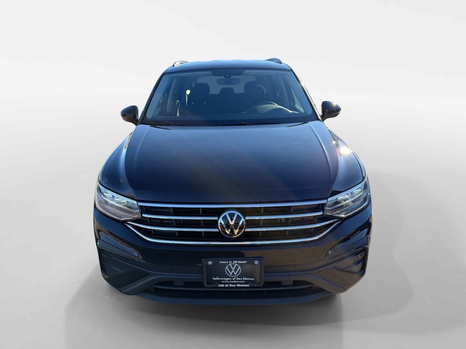 Thumbnail: 2023 Volkswagen Tiguan - 7