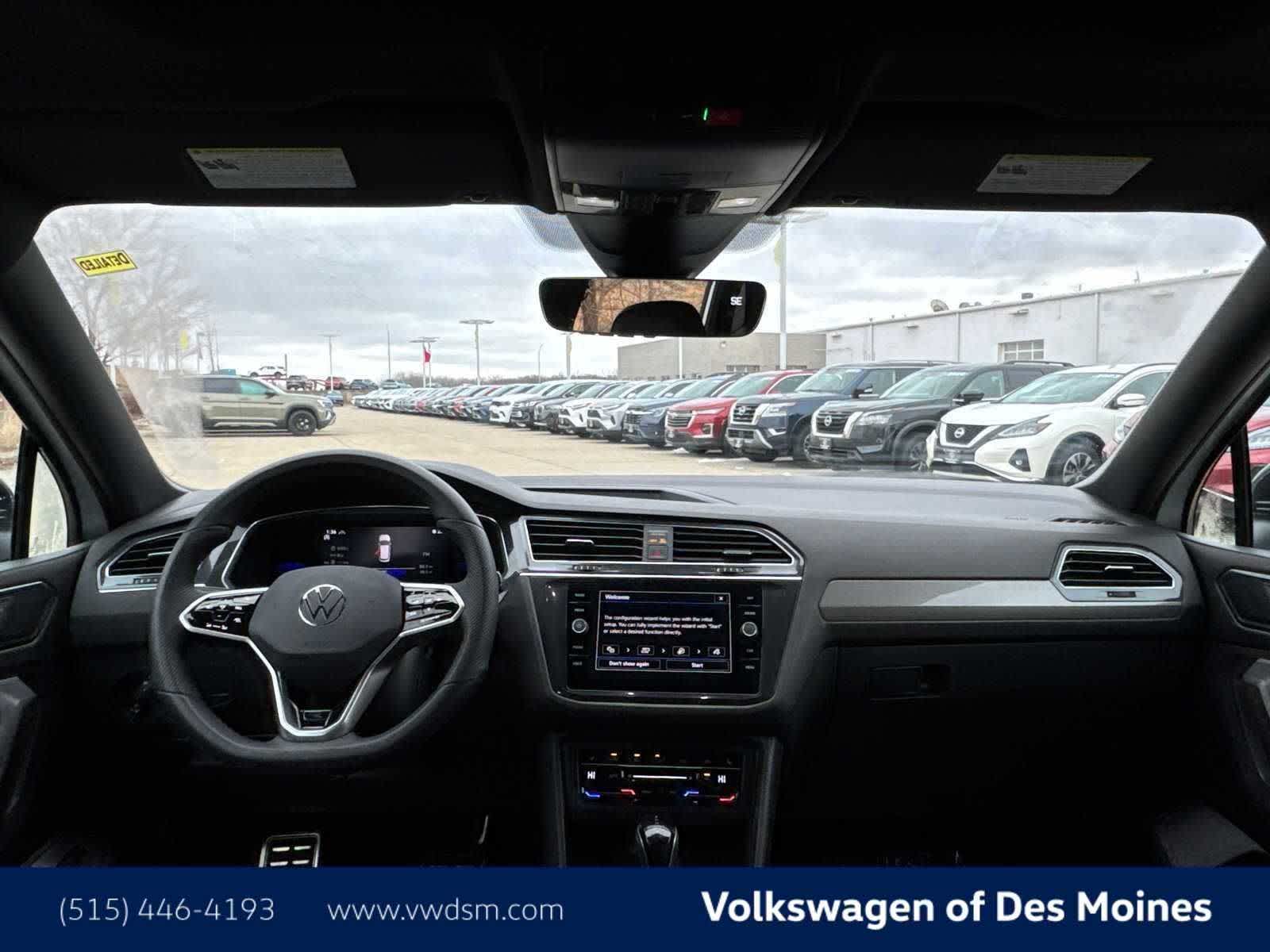 Thumbnail: 2022 Volkswagen Tiguan - 10