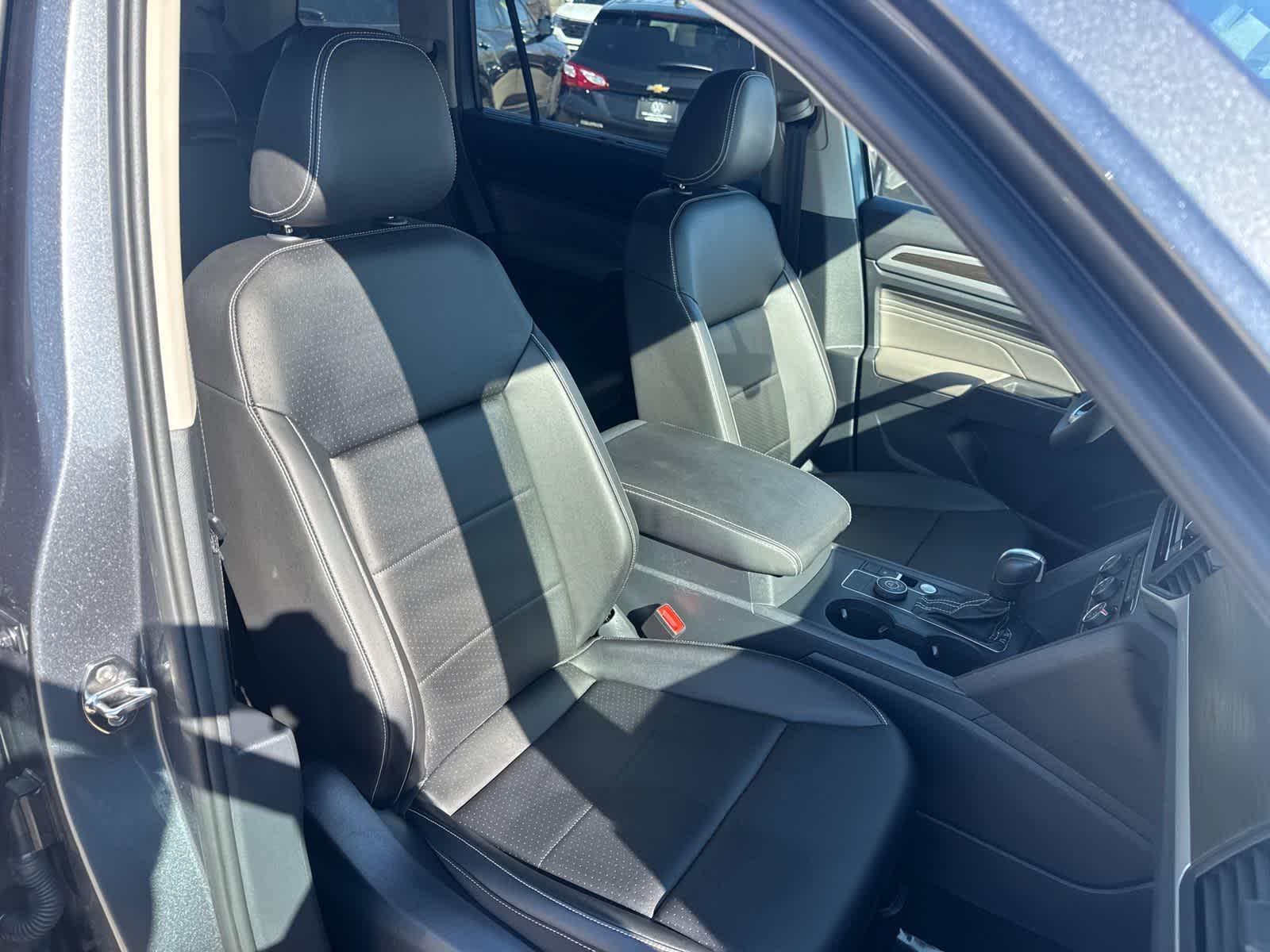 Thumbnail: 2023 Volkswagen Atlas - 14