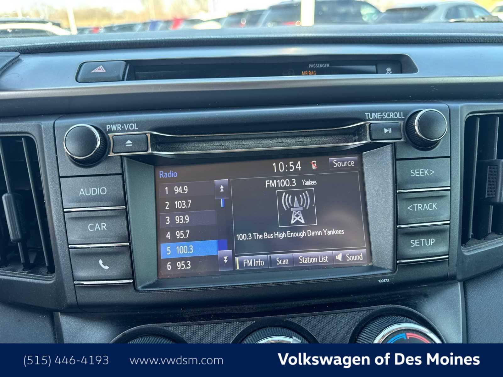 Thumbnail: 2016 Toyota RAV4 - 17