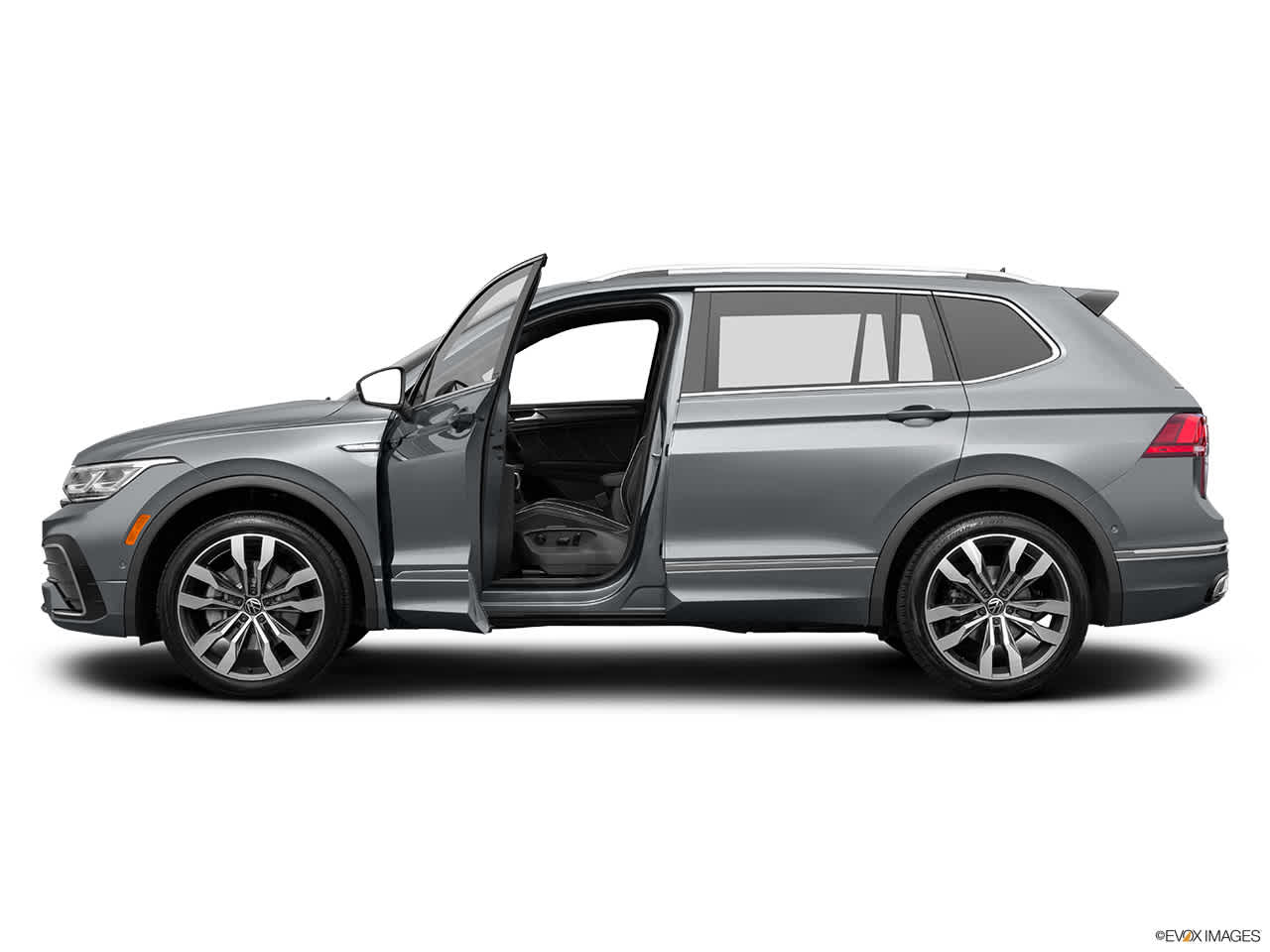 Thumbnail: 2022 Volkswagen Tiguan - 4