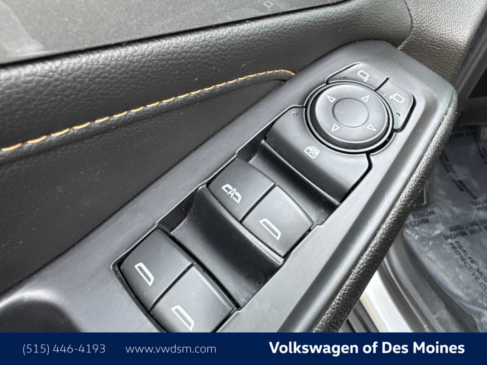 Thumbnail: 2021 Chevrolet Traverse - 23