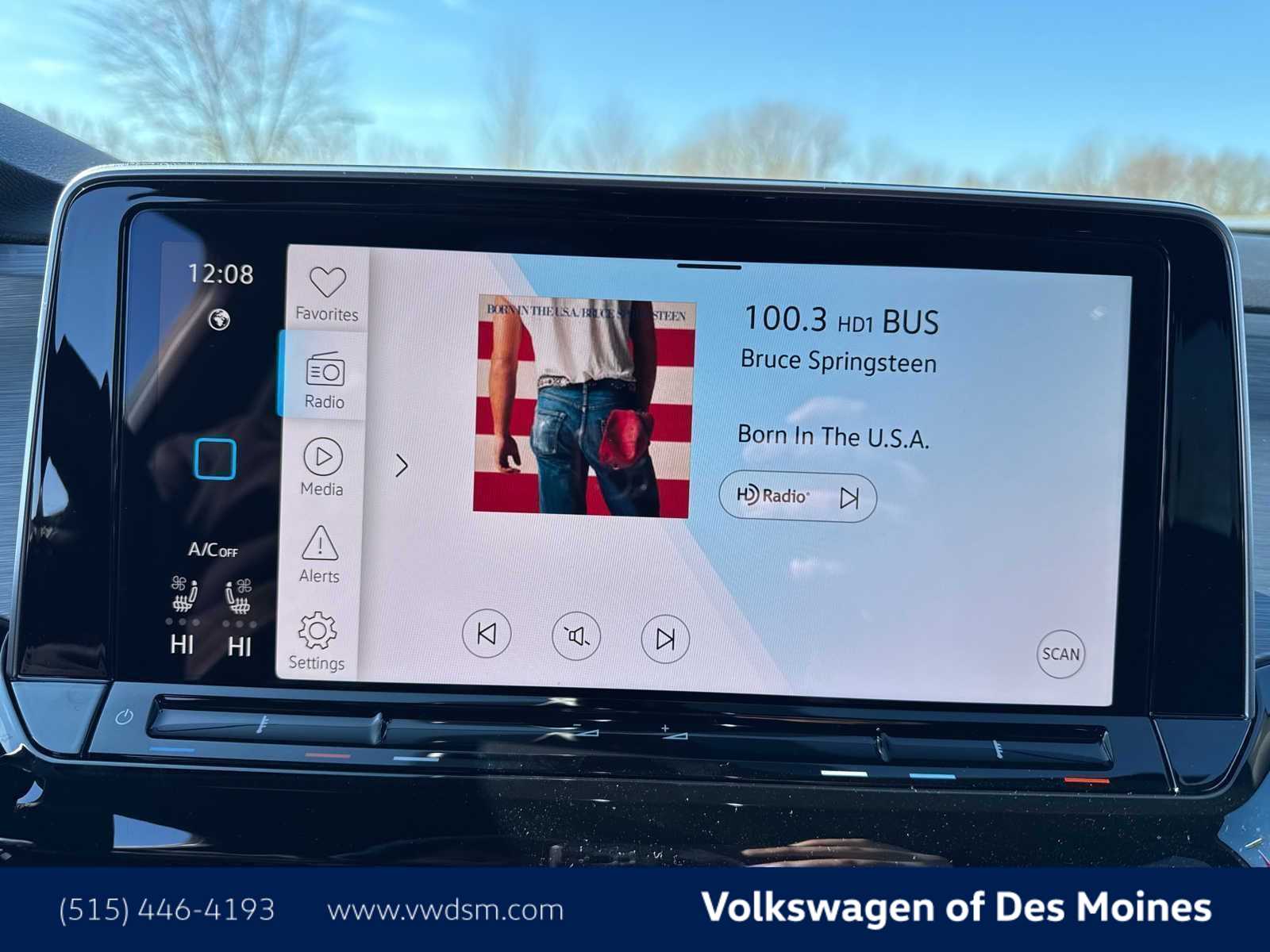 Thumbnail: 2026 Volkswagen Atlas - 17