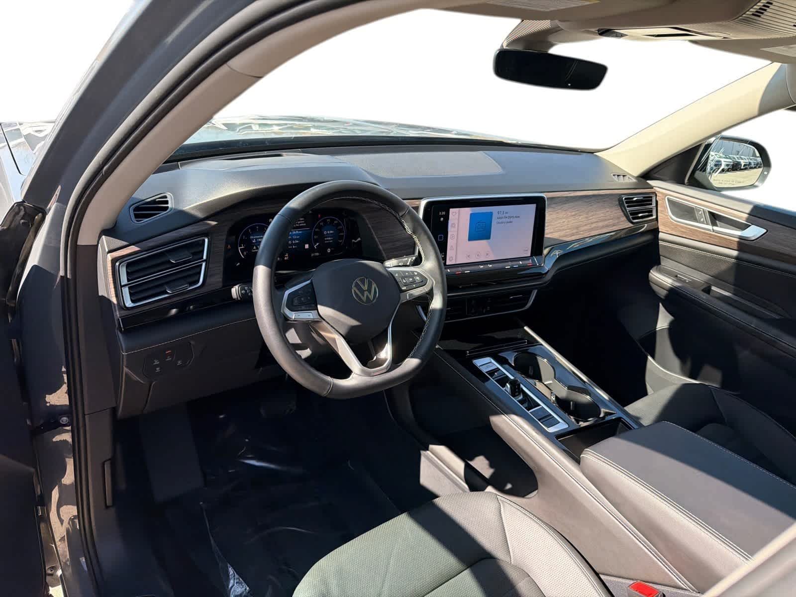 Thumbnail: 2025 Volkswagen Atlas - 2