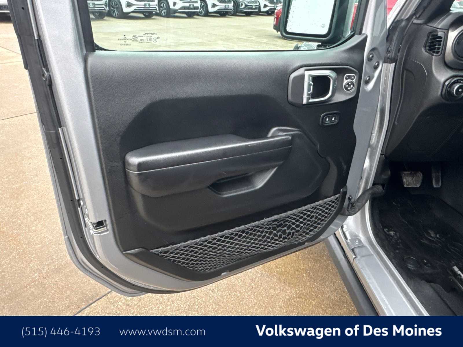 Thumbnail: 2021 Jeep Wrangler - 21