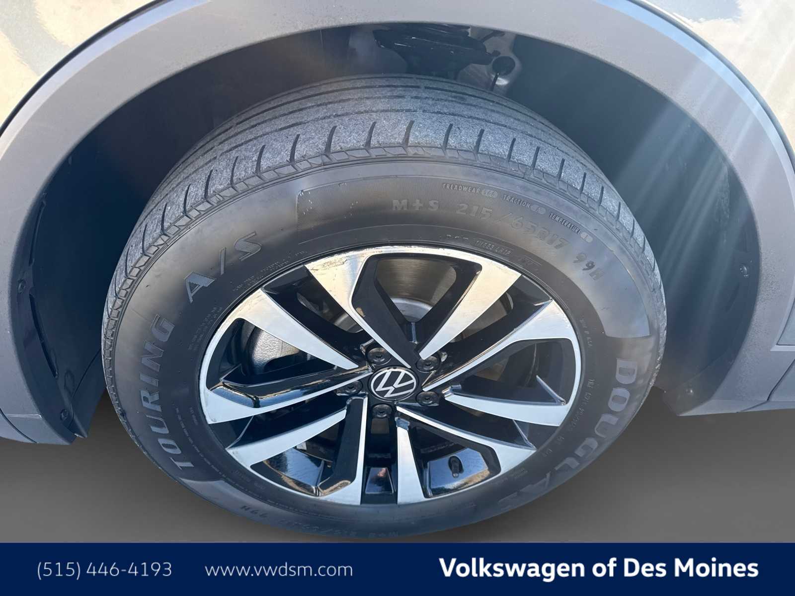 Thumbnail: 2024 Volkswagen Tiguan - 1