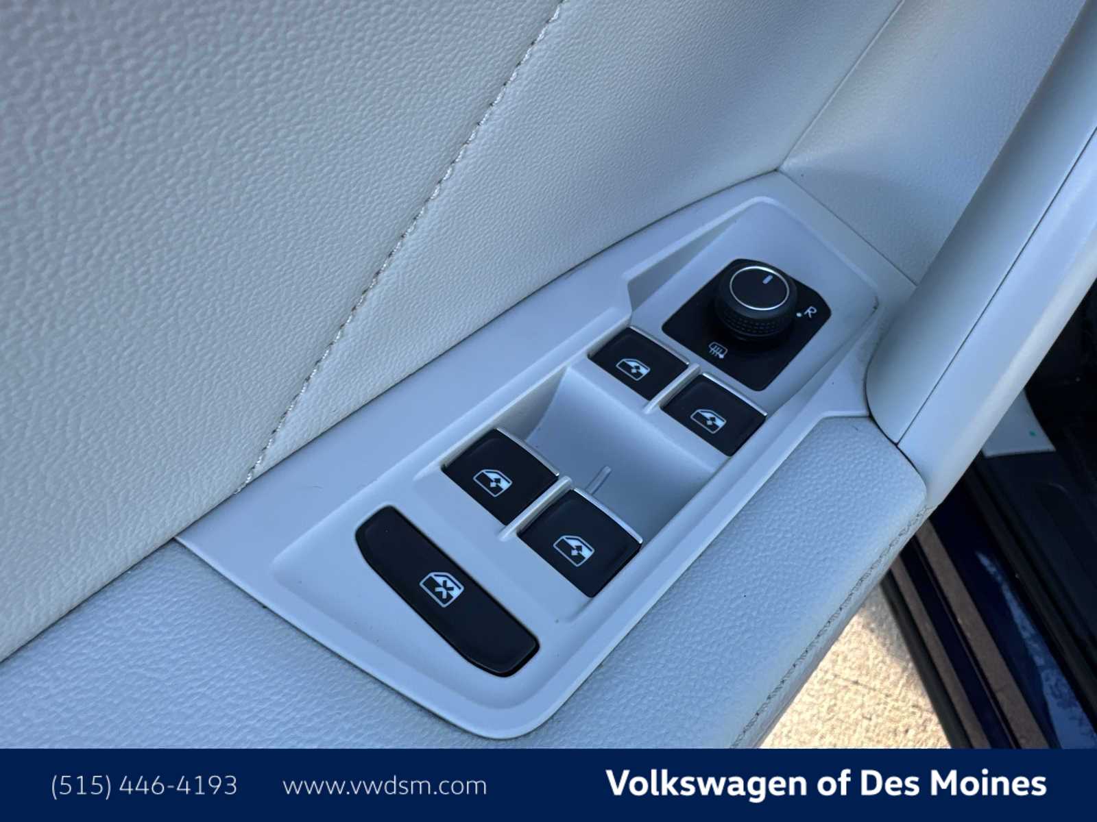 Thumbnail: 2022 Volkswagen Tiguan - 23