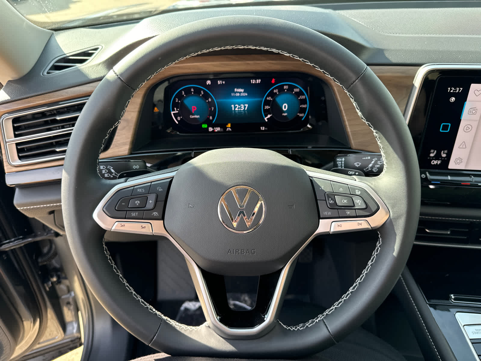 Thumbnail: 2025 Volkswagen Atlas - 16