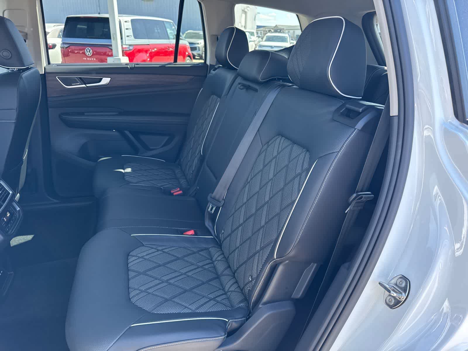 Thumbnail: 2025 Volkswagen Atlas - 12