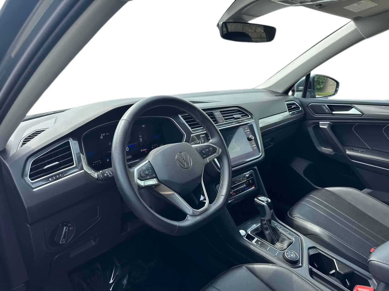 Thumbnail: 2024 Volkswagen Tiguan - 2
