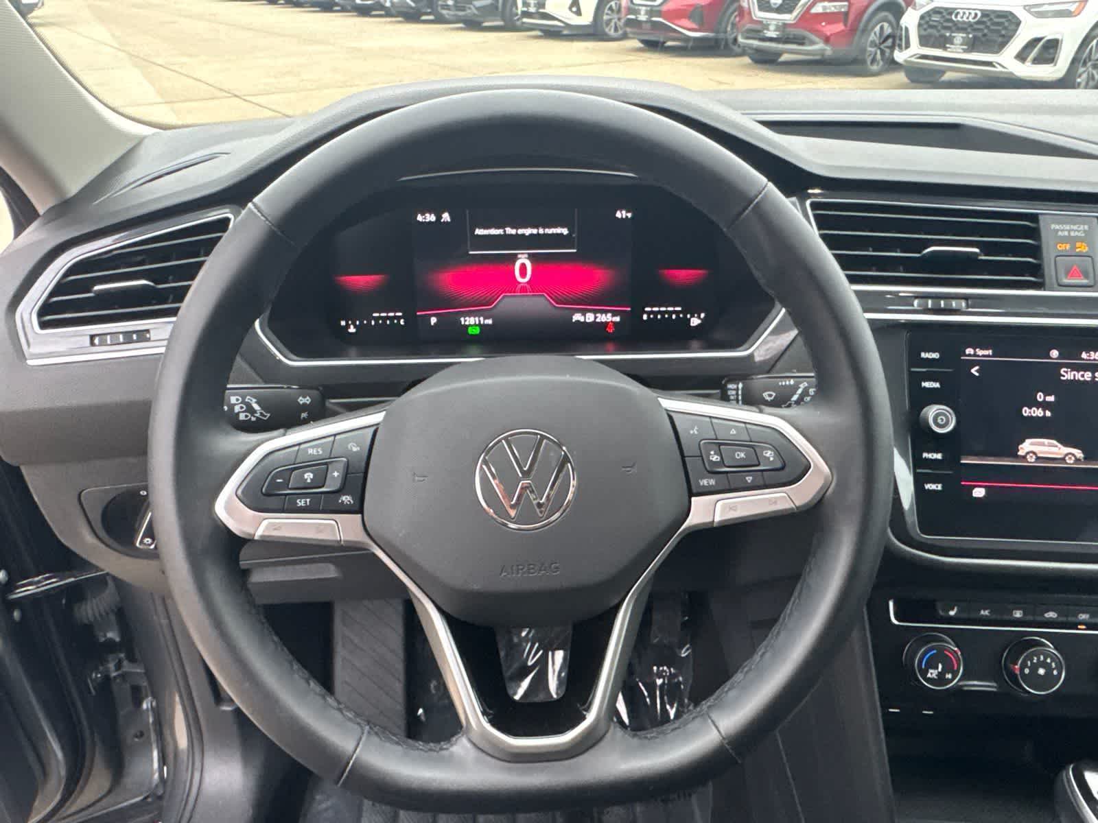 Thumbnail: 2024 Volkswagen Tiguan - 15