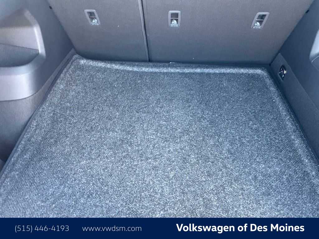 Thumbnail: 2026 Volkswagen Tiguan - 18