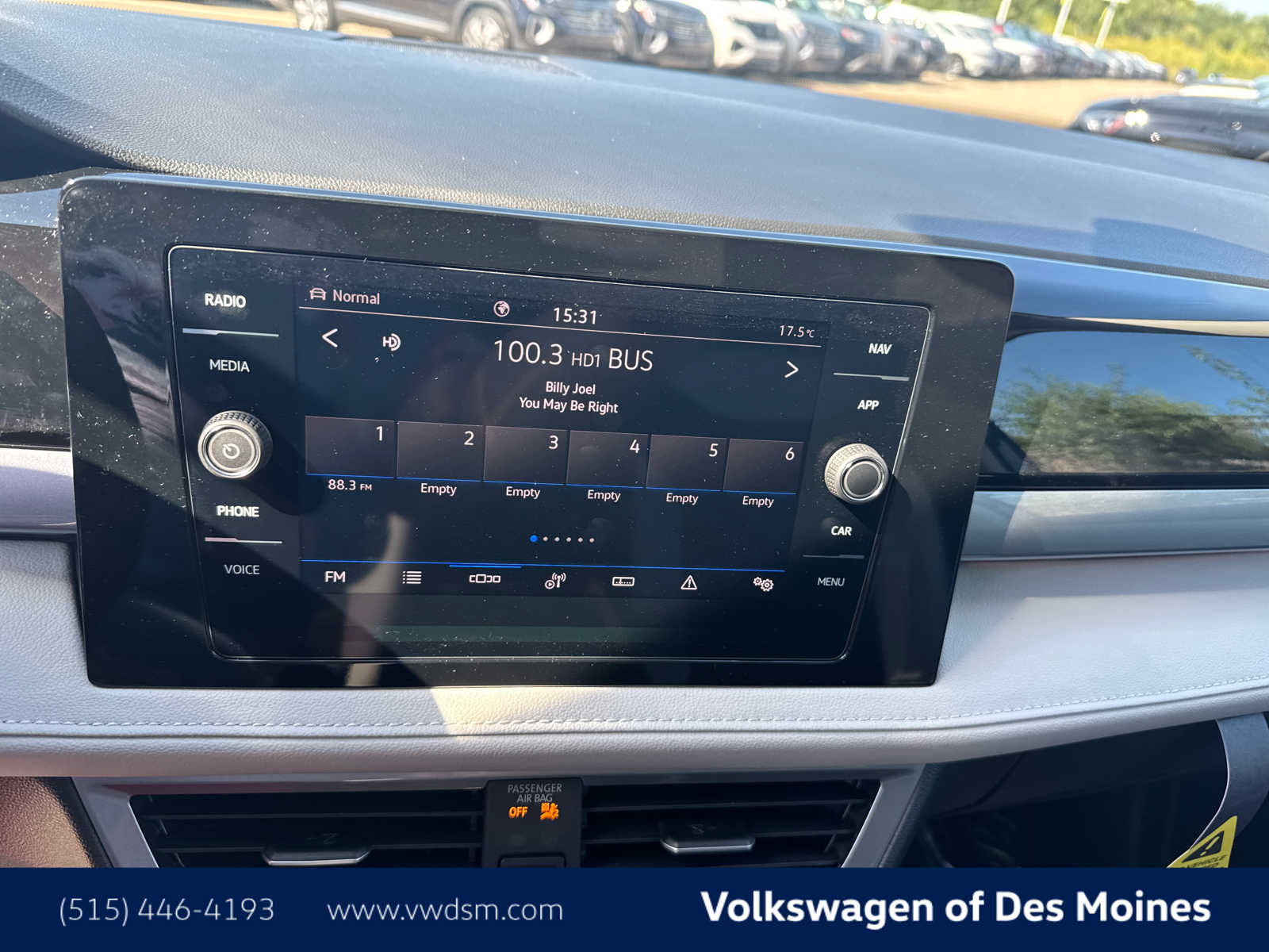 Thumbnail: 2025 Volkswagen Taos - 16