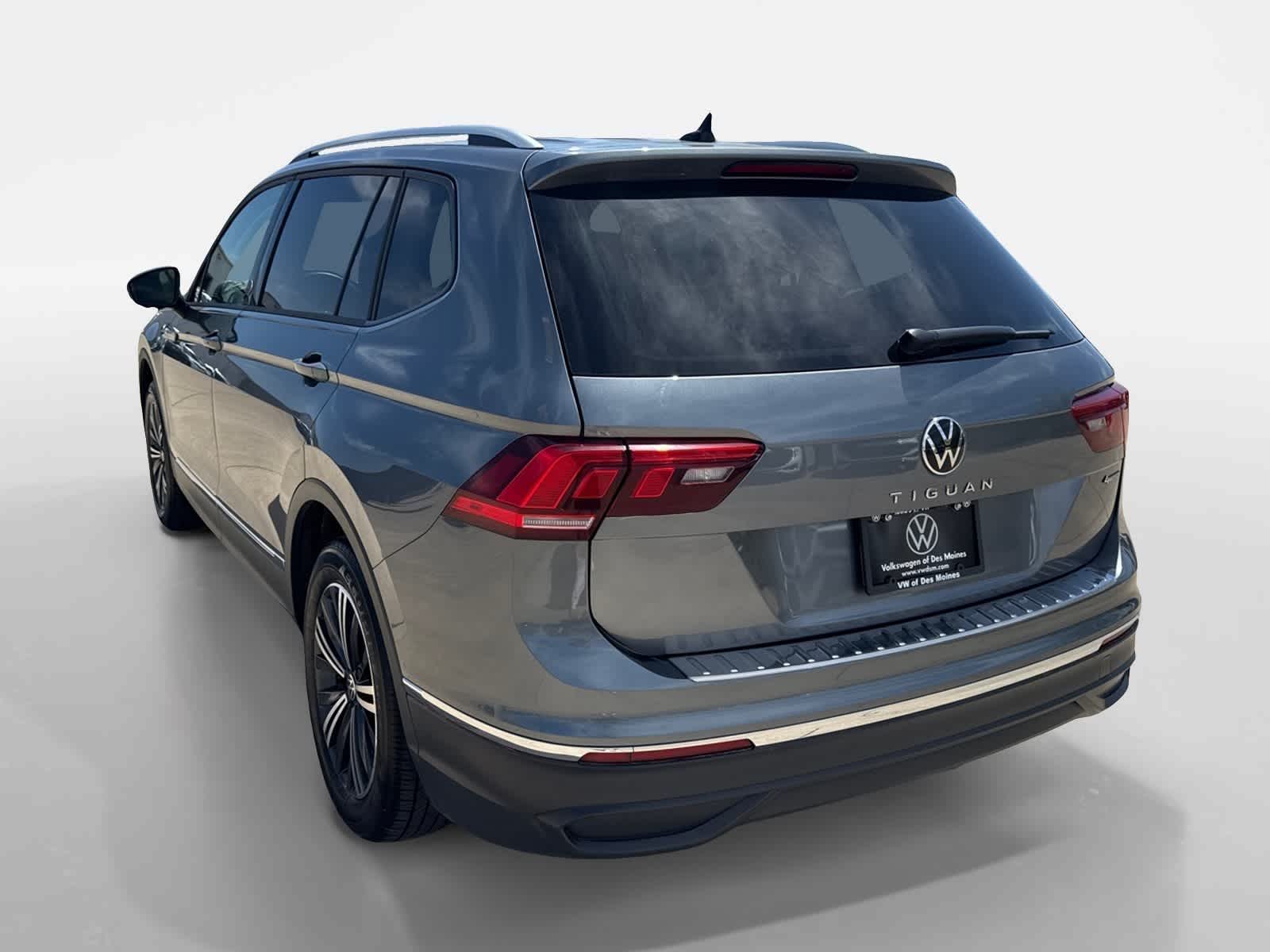 Thumbnail: 2024 Volkswagen Tiguan - 4