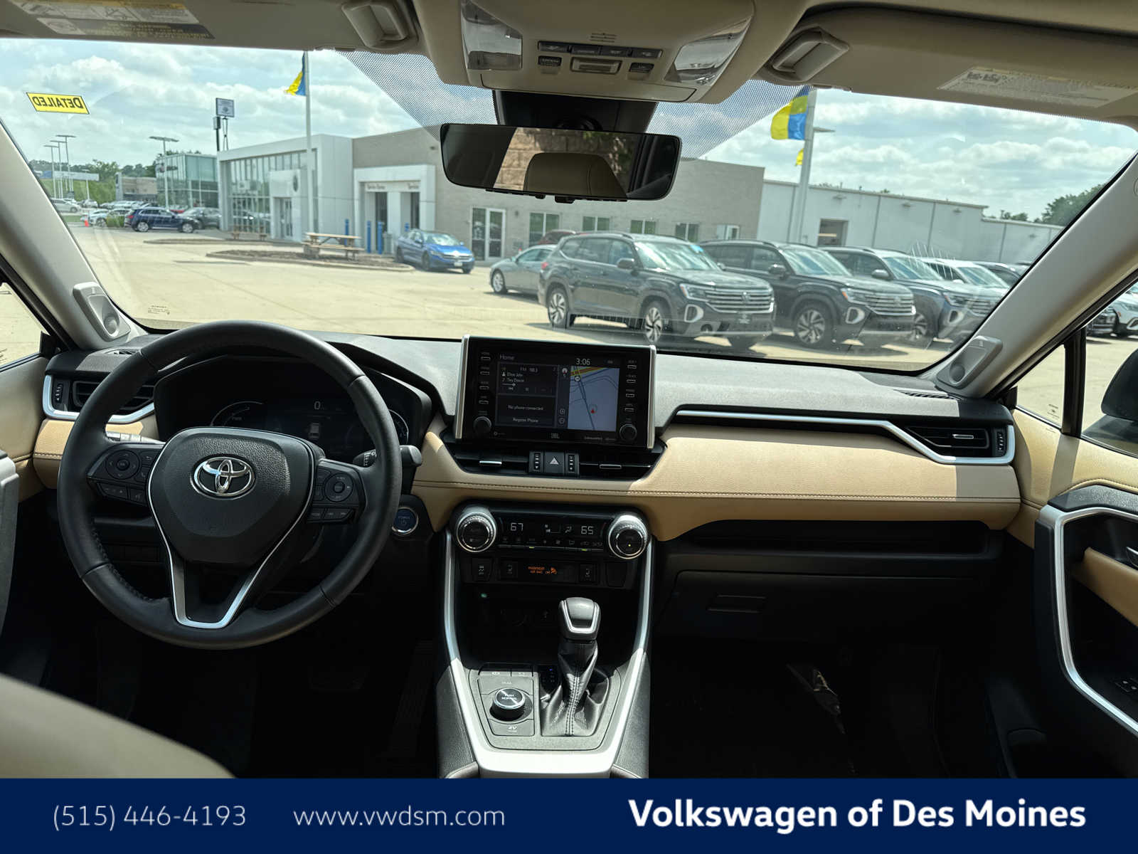Thumbnail: 2021 Toyota RAV4 - 15