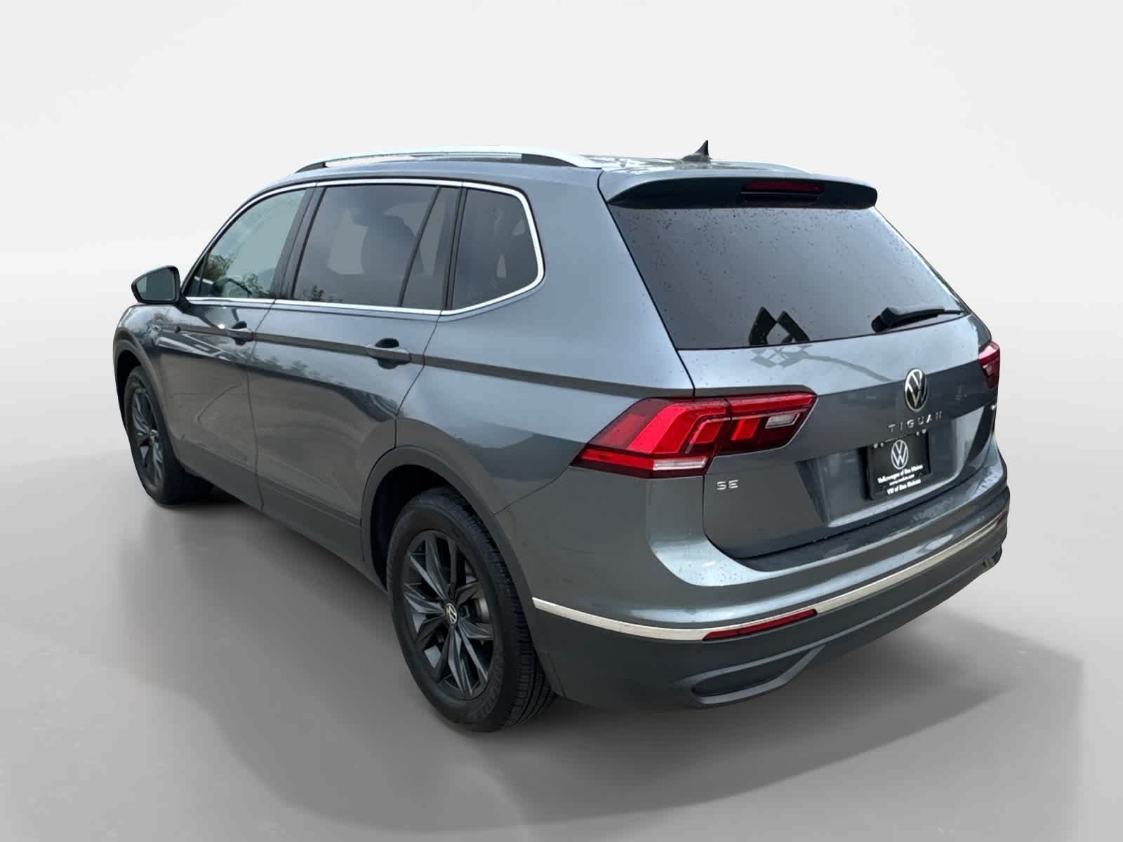 Thumbnail: 2024 Volkswagen Tiguan - 4