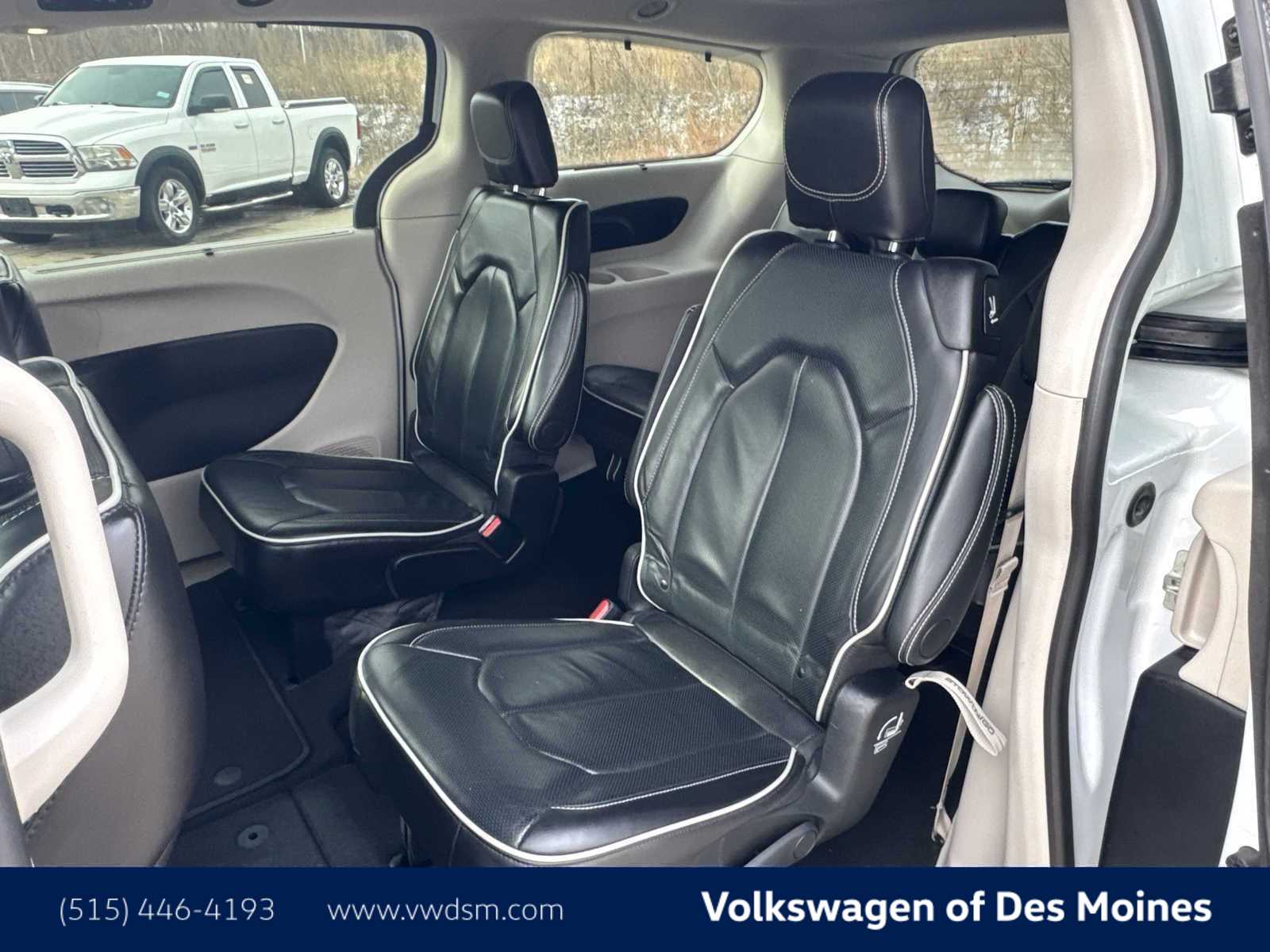 Thumbnail: 2024 Chrysler Pacifica - 12