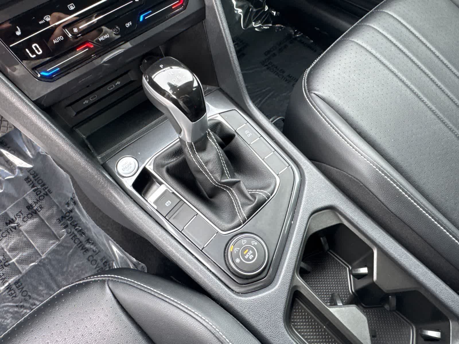 Thumbnail: 2024 Volkswagen Tiguan - 16