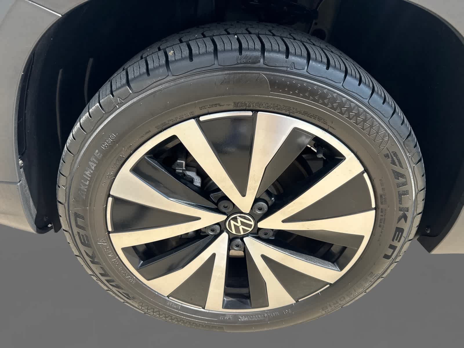 Thumbnail: 2023 Volkswagen Taos - 8