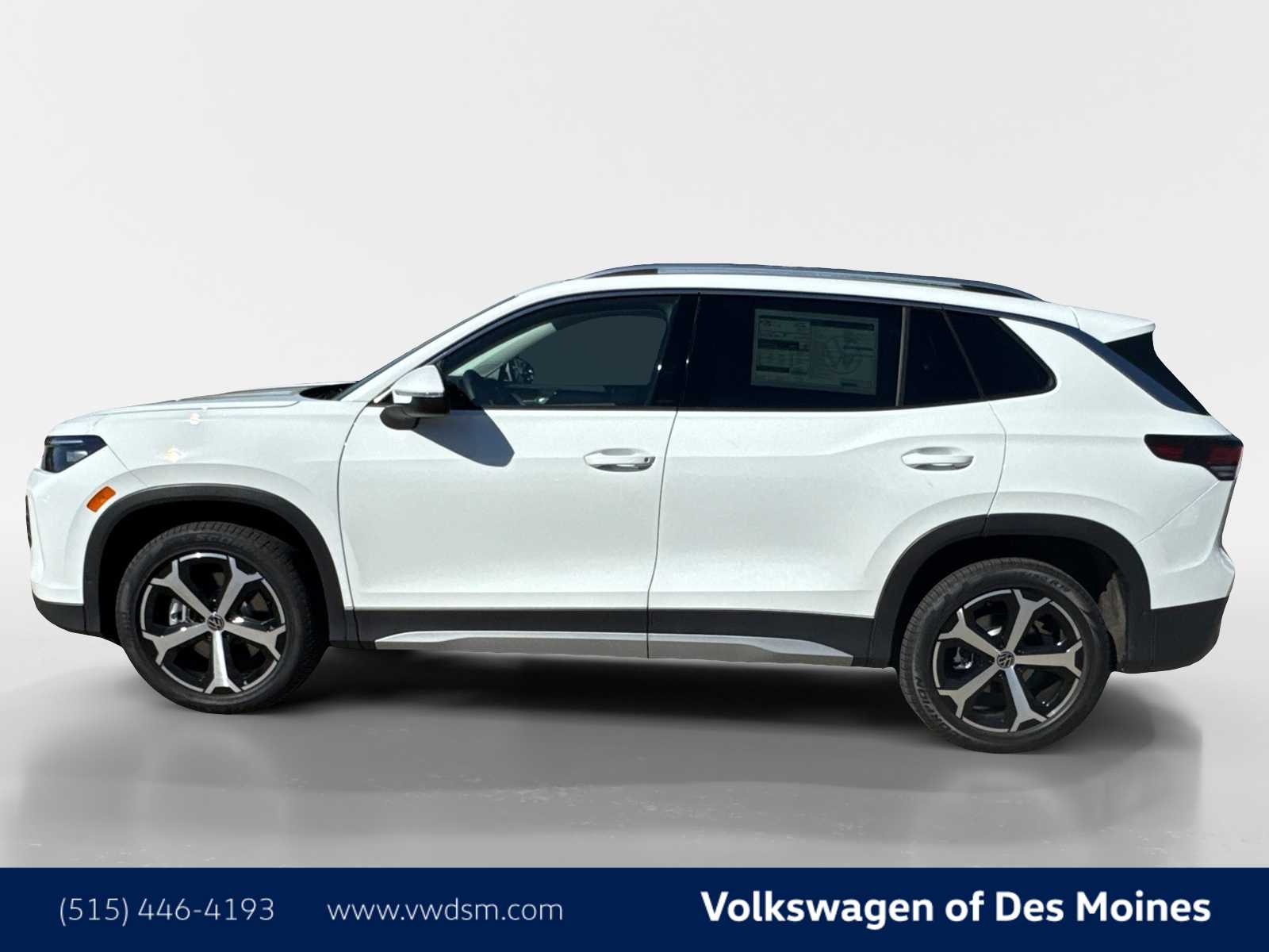 Thumbnail: 2025 Volkswagen Tiguan - 3