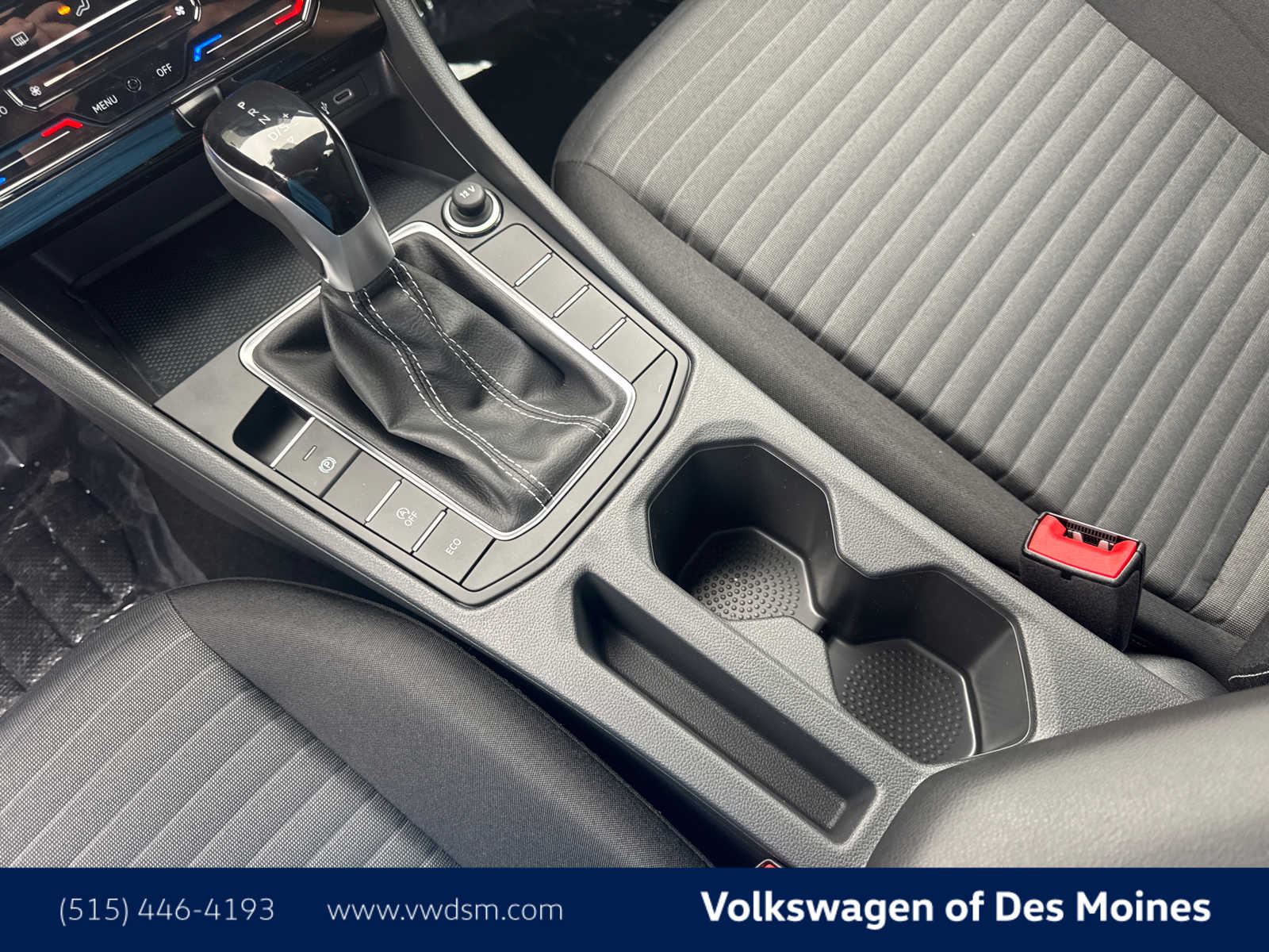 Thumbnail: 2025 Volkswagen Jetta - 16