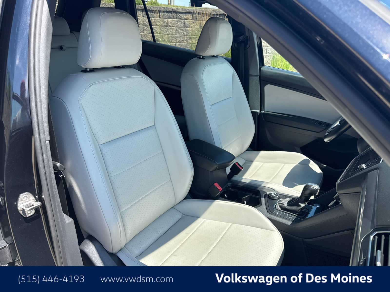 Thumbnail: 2021 Volkswagen Tiguan - 14