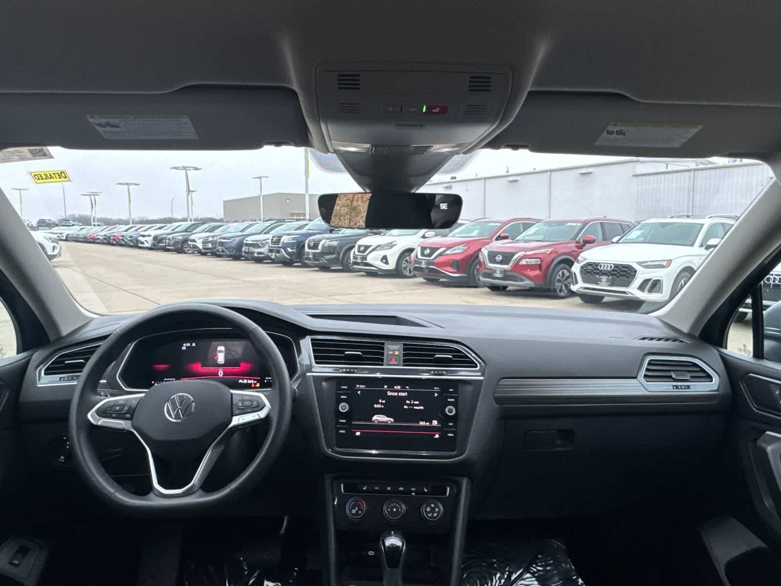 Thumbnail: 2024 Volkswagen Tiguan - 10