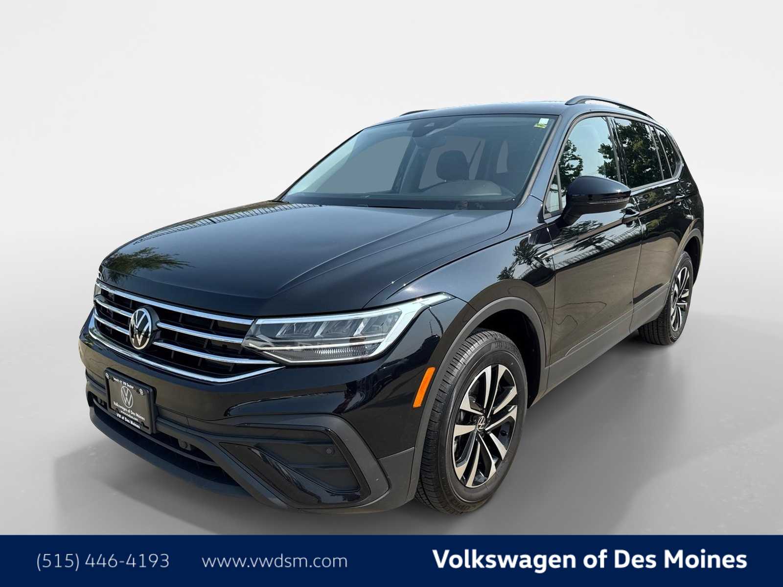 2023 Volkswagen Tiguan 2.0T -
                  Johnston, IA