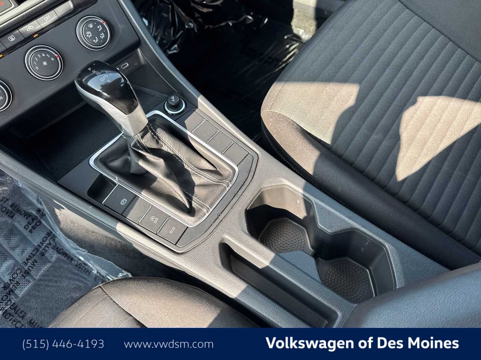 Thumbnail: 2024 Volkswagen Jetta - 17