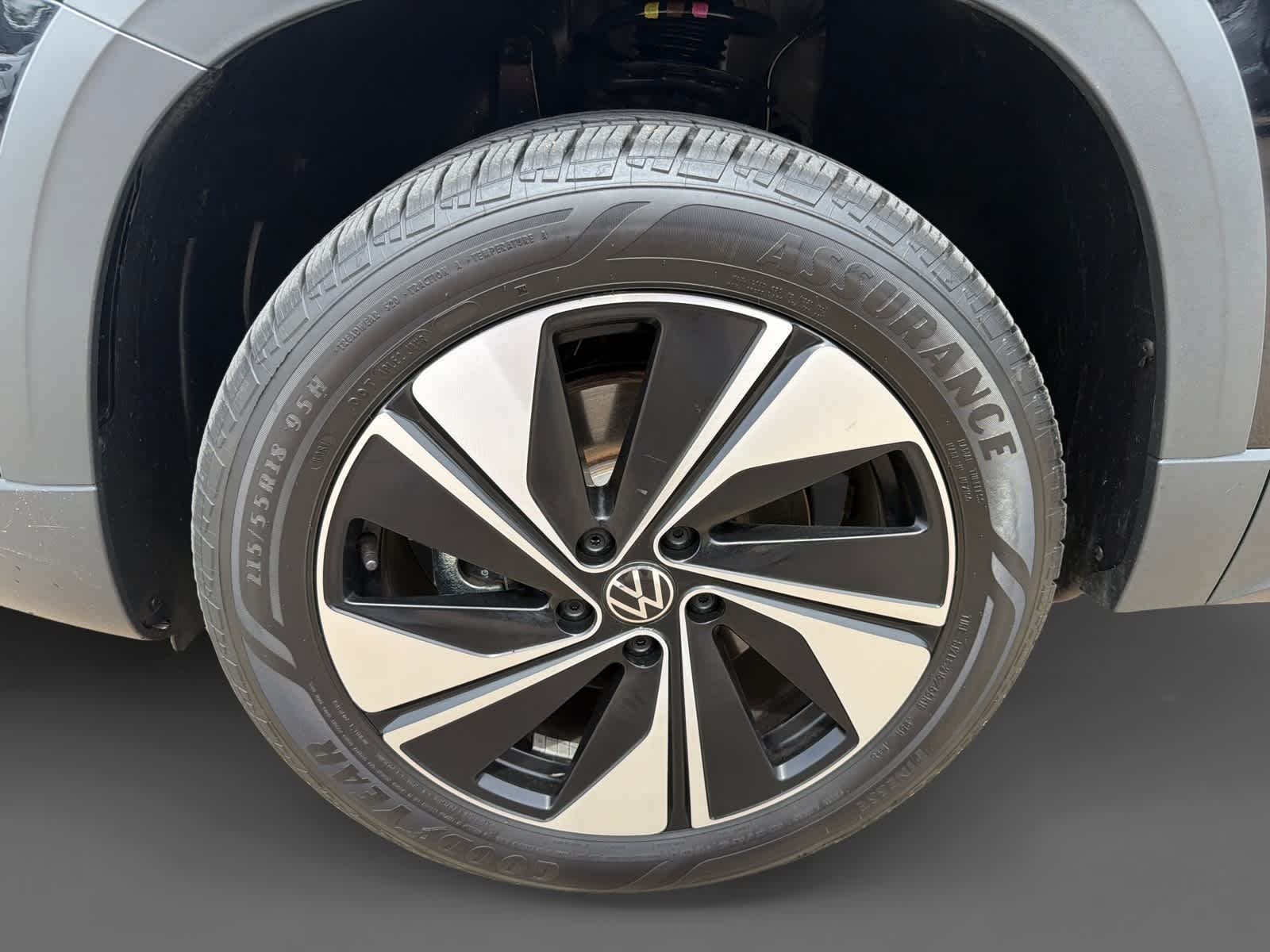 Thumbnail: 2025 Volkswagen Taos - 8