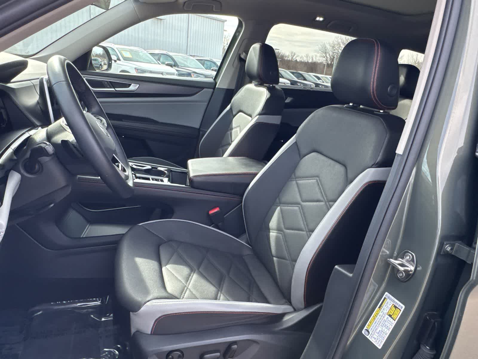 Thumbnail: 2024 Volkswagen Atlas - 11