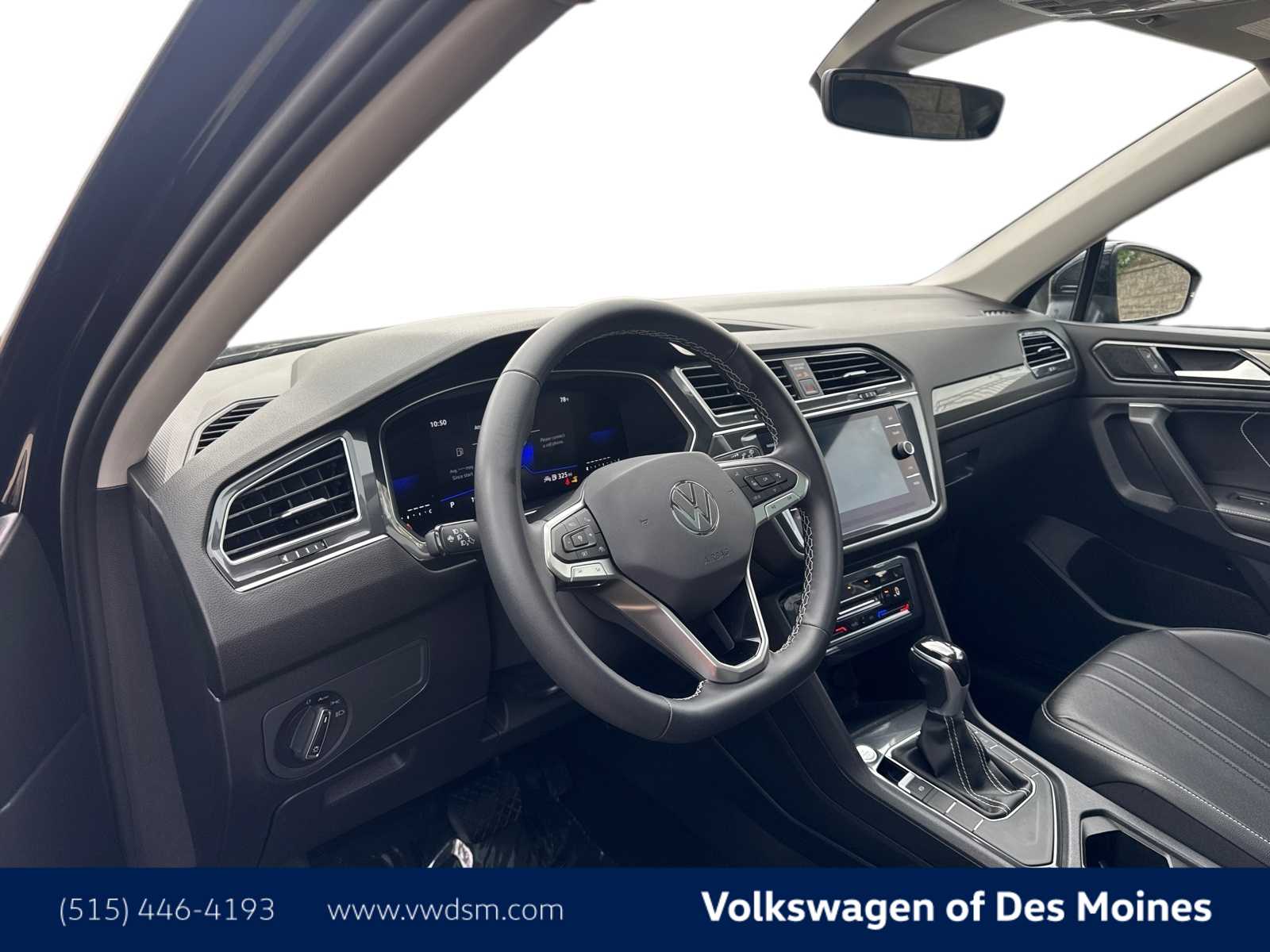 Thumbnail: 2023 Volkswagen Tiguan - 2