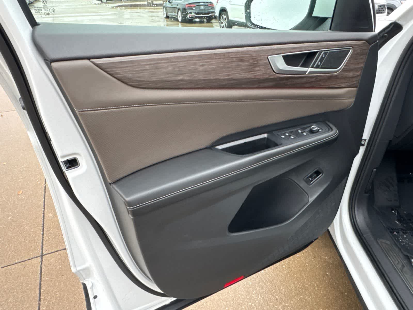 Thumbnail: 2024 Volkswagen Atlas - 24