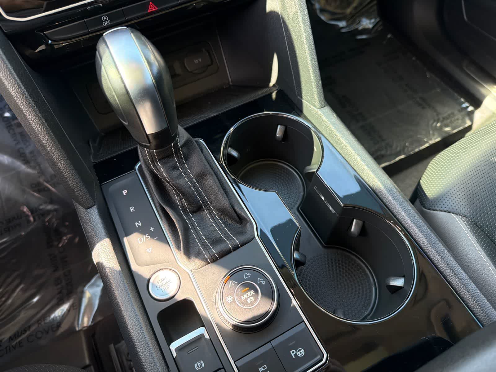 Thumbnail: 2023 Volkswagen Atlas - 17